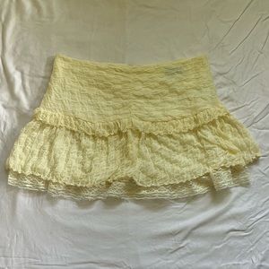 Lace mini skirt